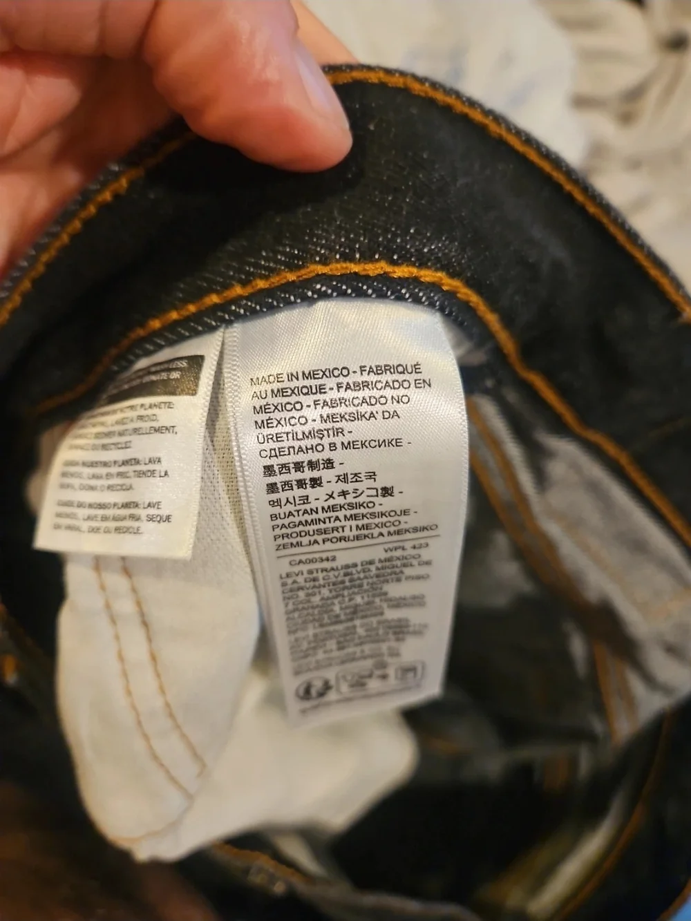Levi's 501® Men’s Black Straight Jeans with Tan Leather Patch